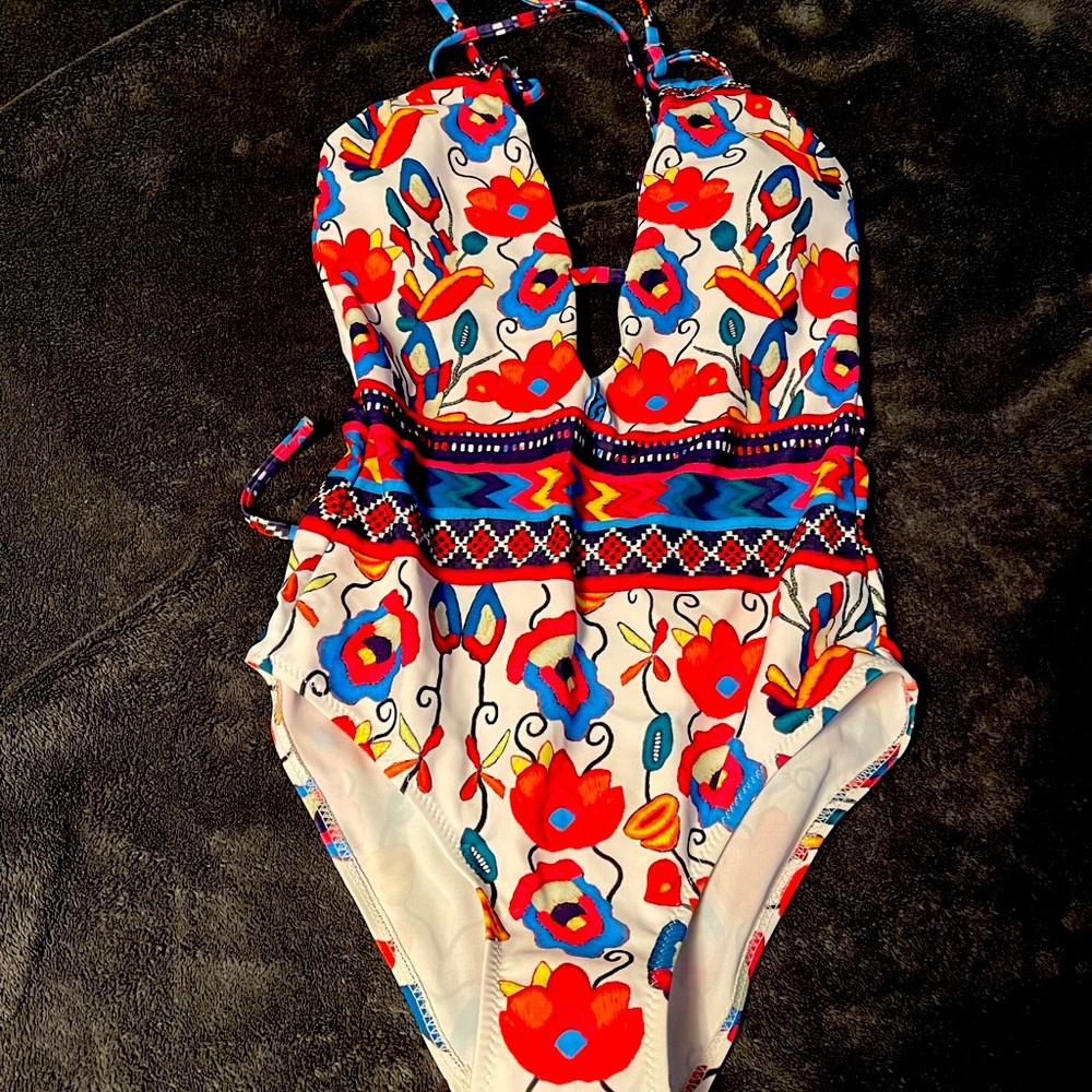 Cupshe one piece bathing suit